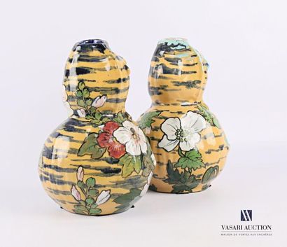 null DALPAYRAT Pierre -Adrien (1844- 1910) AU BON MARCHE - PARIS
Paire de vases en...