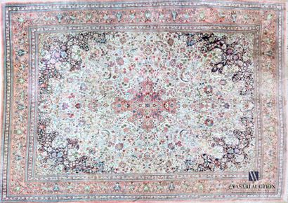null PEKIN
Silk carpet decorated with a central freeform medallion inscribed in a...