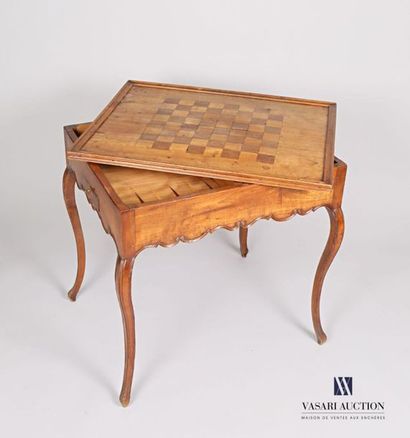 null Moulded natural wood game table, it has a removable board decorated with an...