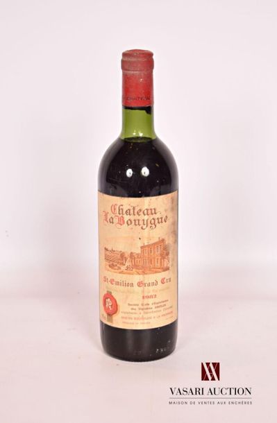 null 1 bouteille	Château LA BOUYGUE	St Emilion GC	1982
	Et. fanée et tachée. N :...