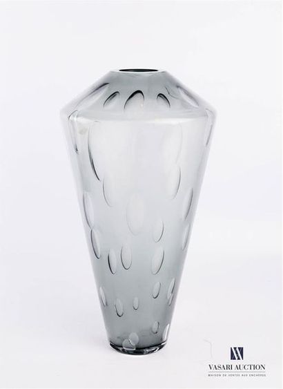 null SALVIATI (VENISE)
Vase de forme conique orné de larges bulles de couleur grise,...