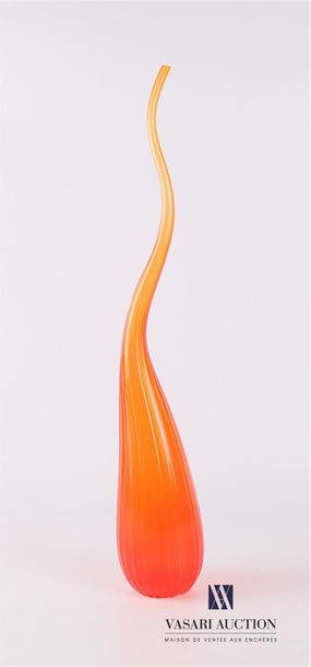 null SALVIATI
Vase soliflore model Aria in orange colored glass of piriform shape...