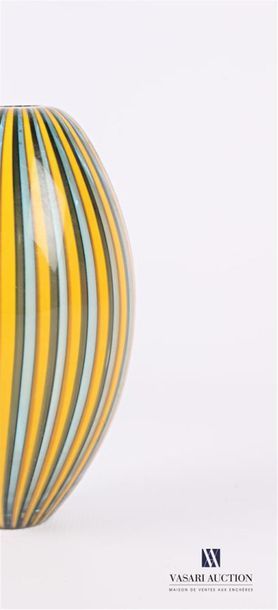 null SALVIATI Soliflore glass
vase of ovoid shape decorated with blue and yellow...