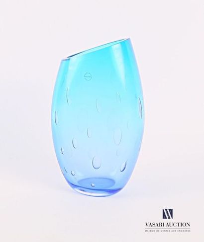 null SALVIATI
Vase de forme ovoïde en verre teinté bleu agrémenté de bulles ovales,...