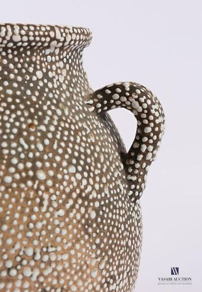 null C.A.B. (Céramique d'Art de Bordeaux)
Vase de forme ovoïde orné de trois prises...