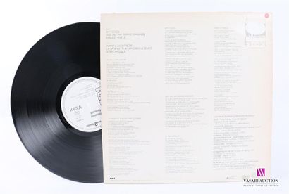 null Lot de 20 vinyles :
STALLA CHANTE PARIS
1 Disque 33T sous pochette cartonnée...