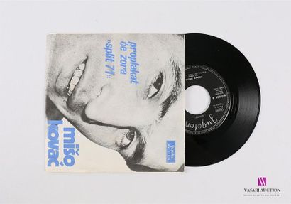 null Lot de 20 vinyles :
SVEN VATH - Ballet fusion
1 Disque 33T sous pochette cartonnée
Label...