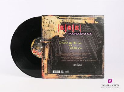null Lot de 20 vinyles : 

NAZZ NASKO - Heartbreak 
1 Disque 33T sous pochette cartonnée
Label...