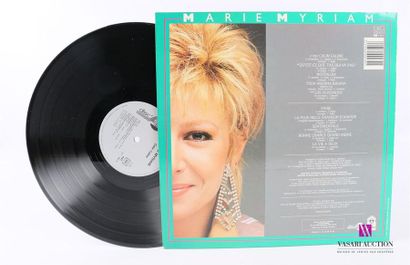 null Lot of 20 vinyls :
MARIE MYRIAM - Calin Caline
1 Disk 33T under cardboard 
sleeve...