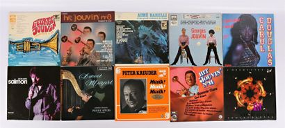null Lot de 18 vinyles :
- Georges Jouvin Musique pour garçonnière N°10 à 13 - 4...