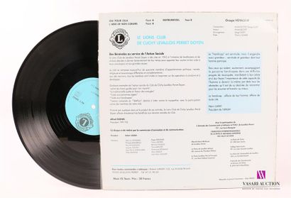 null Lot de 20 vinyles :
LES NOUVELLES POLYPHONIES CORSES
1 Disque 33T sous pochette...