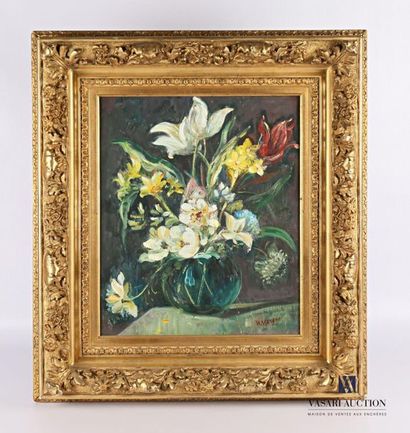 null VERGE (XXème siècle)
Bouquet de fleurs
Huile sur toile
Signée en bas à droite
47...