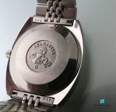 null Omega, Seamaster, men's stainless steel wristwatch, rectangular case (35 x 40...