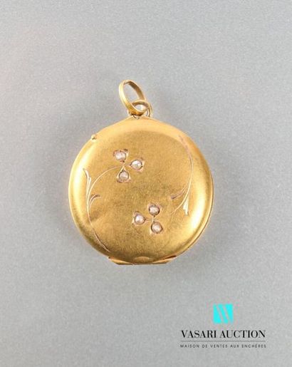 750 thousandths yellow gold medallion with...