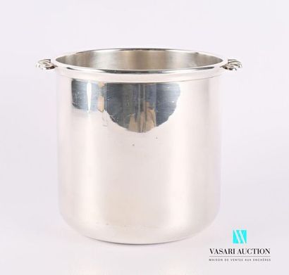 null Champagne bucket of truncated cone shaped frome in silver plated metal, the...