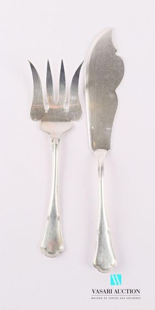 null Silver-plated metal fish service cutlery, the fretworked handles adorned with...
