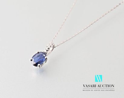 Oval pendant and its diamond forcat link...
