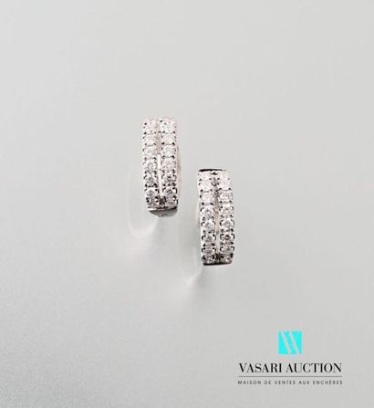 null Pair of Creole earrings in white gold set with modern
cut diamonds Gross weight:...