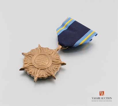 null Etats Unis d'Amérique - Nasa distinguished public service medal, 45 mm, TBE...