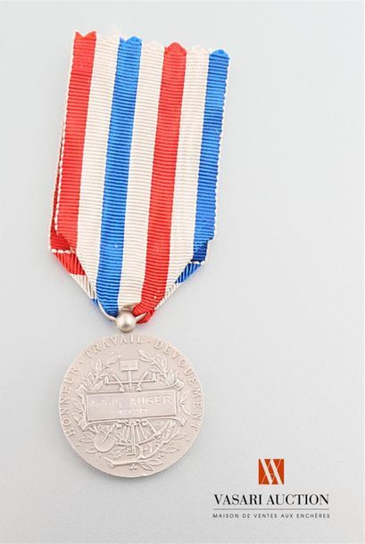 null France - Médaille du travail du ministère de l'intérieur, 1920, argent, BE
Poids...
