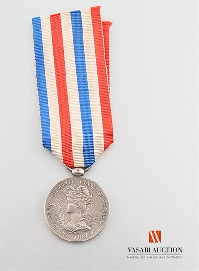 null France - Médaille du travail du ministère des travaux publics, 1905, honneur...