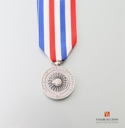 null France: médaille des cheminots, gravée par Favre-Bertin, échelon argent, attribuée...