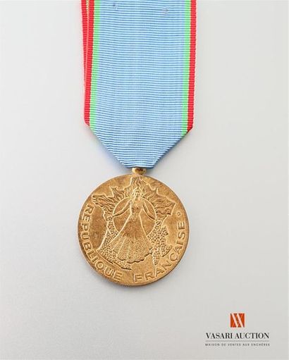 null France - Médaille d'honneur du tourisme, échelon or, TTB-SUP
