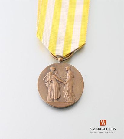 null Ministère de l'intérieur - Médaille assistance publique, bronze, 27 mm, gravée...