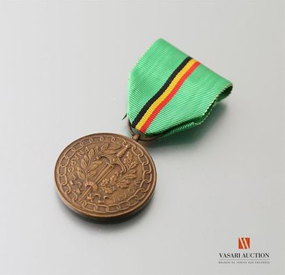 null Belgique - Médaille commémorative de la fédération nationale des anciens prisonniers...