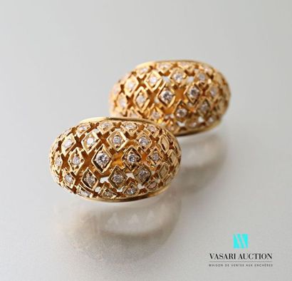 null Lalaounis, pair of 750 thousandths yellow gold ear clips with diamond
paved...