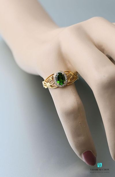null Ring in vermeil centered of a chromium diopside on an openworked frame Gross
weight:...