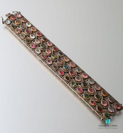 null Large bracelet en vermeil formé de trois lignes de tourmalines multicolores...
