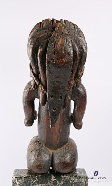 null FANG - GABON
Statue d'ancêtre, gardien de reliquaire assis en bois patiné, les...
