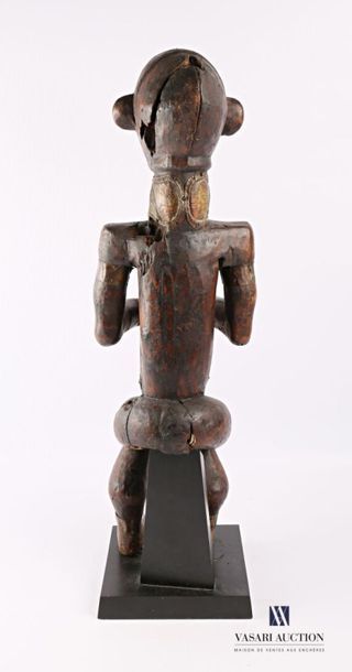 null FANG - GABON
Statue d'ancêtre, gardien de reliquaire en bois patiné orné d'attributs...