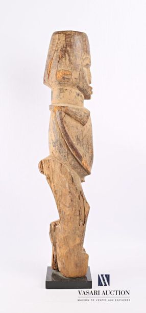 null LOBI - COTE D'IVOIRE
Fétiche debout en bois sculpté 
Haut. : 58 cm
Note : Les...