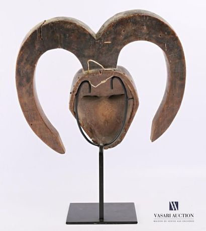 null NORD CONGO - KWELE
Masque "à cornes" en bois polychrome sculpté et pigmenté
Haut....