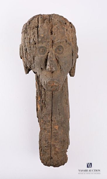 null FANG - GABON
Tête d'ancêtre sur long cou en bois sculpté, les yeux en métal
(fortes...