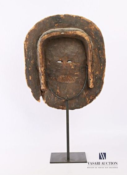 null TEKE - REPUBLIQUE DU CONGO
Masque de visage Kidumu en bois sculpté polychrome...