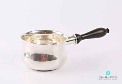 null Saucepan in plain silver on a flat bottom, the rim has a spout and is hemmed...