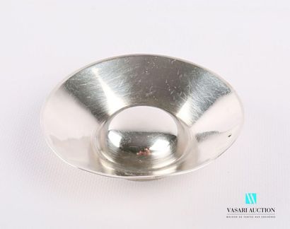 null Taste wine in silver, round in shape, resting on a frame.
XVIIIth century
High....