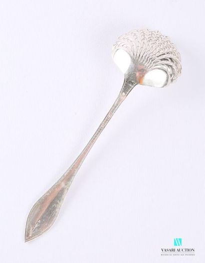 null Silver sprinkling spoon (1819-1838), the ogival-shaped handle has a blind triangular...