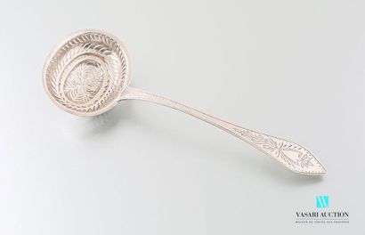 null Silver sprinkling spoon (1819-1838), the ogival-shaped handle has a blind triangular...