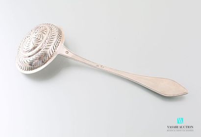 null Silver sprinkling spoon (1819-1838), the ogival-shaped handle has a blind triangular...