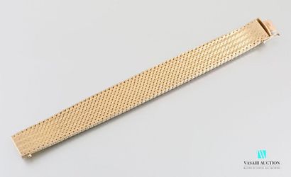 null Gold plated flat mesh ribbon bracelet, ratchet clasp with a safety figure eight.
Length:...