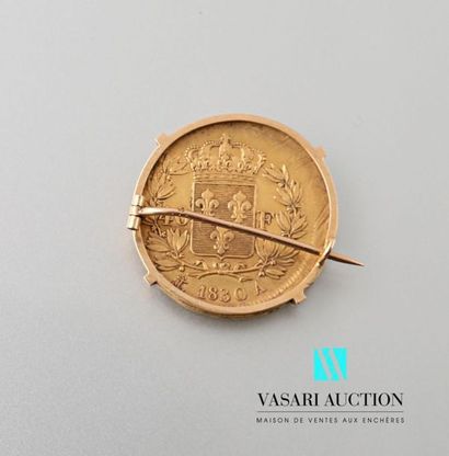 null Brooch, set in 750 thousandths yellow gold set with a 40 francs coin in gold...