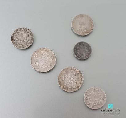 null Lot de cinq pièces française en argent de 1682, 1728, 1786, 1811, 1867 une pièce...