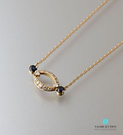null Necklace in yellow gold 750 thousandths formed of a chain maille forçat decorated...