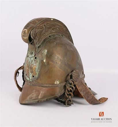 null Fireman helmet, model with winged dragon crest, all brass, chinstraps with chain,...