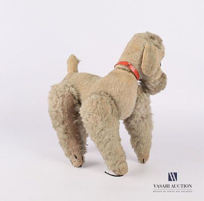  Cuddly toy featuring a poodle Early 20th century (wear and tear) Top. 28 cm - Width...