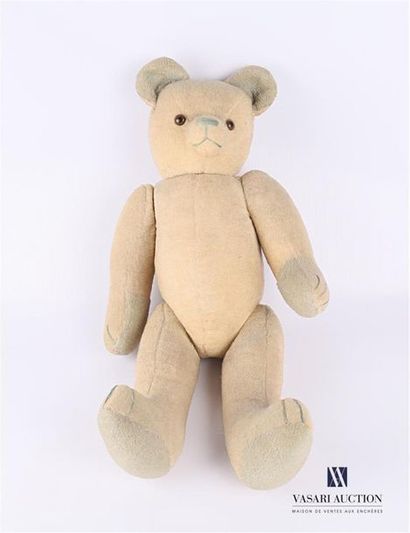 null Beige and green teddy bear 
XXth century 
High. : 61 cm 
